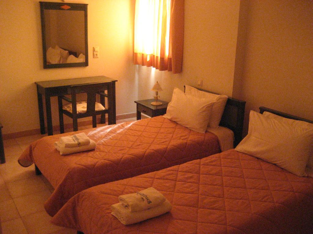 Kyveli Hotel Apartments Vrontados Екстер'єр фото