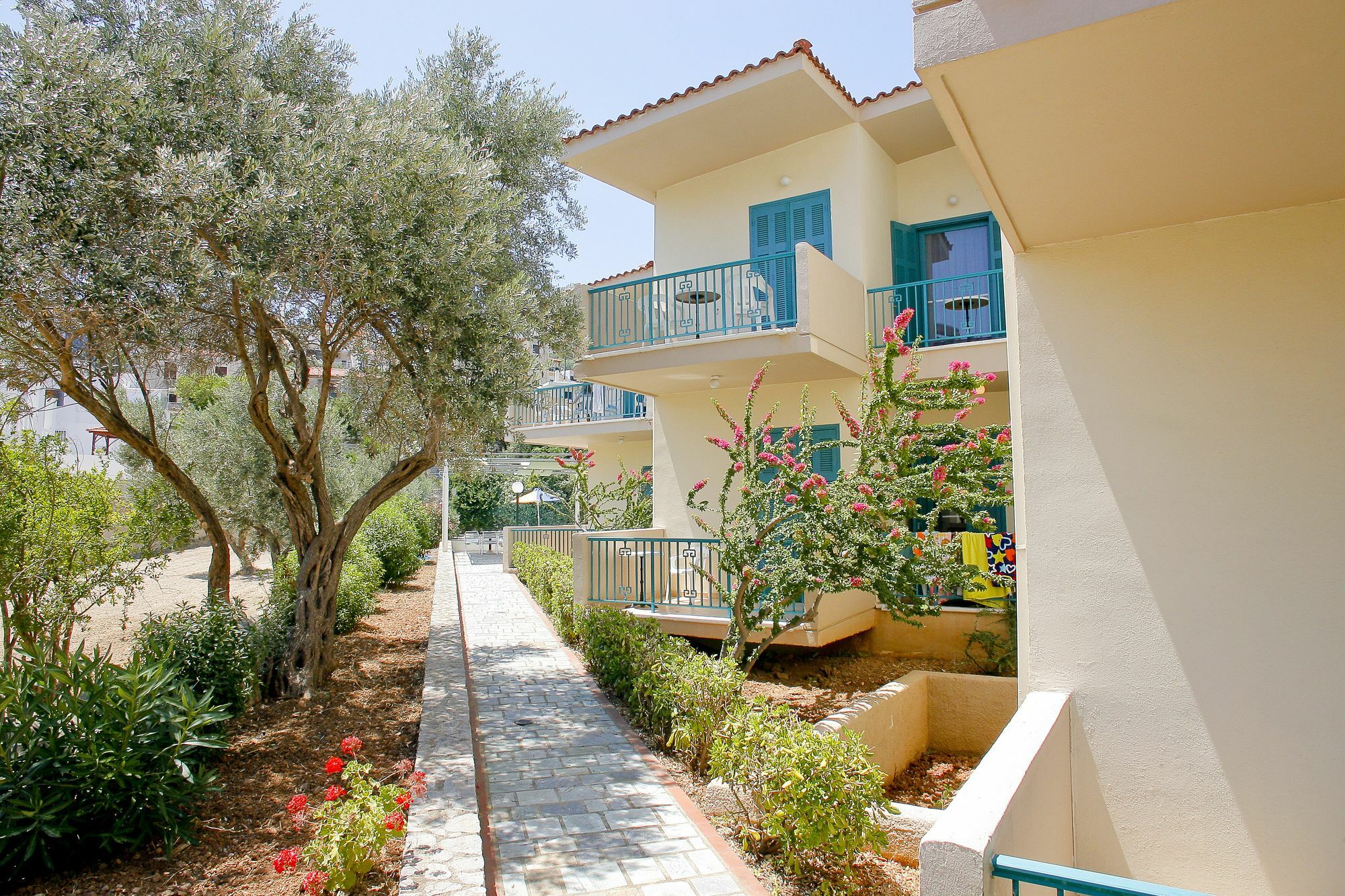 Kyveli Hotel Apartments Vrontados Екстер'єр фото